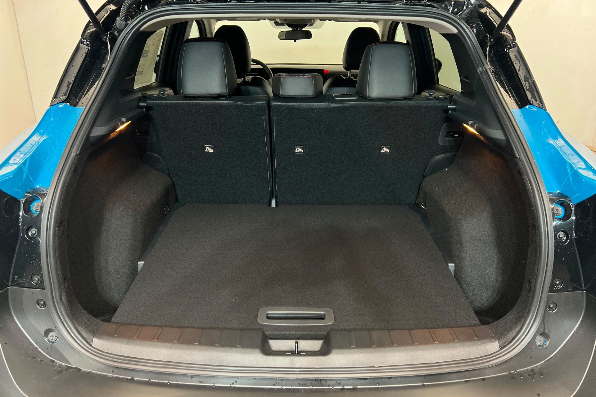 New 2026 Nissan Kicks SR FWD image 22