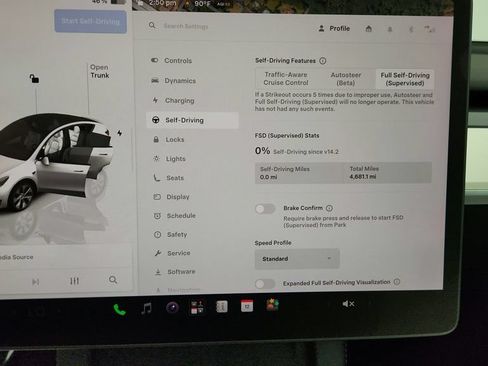 Used 2023 Tesla Model Y AWD image 18