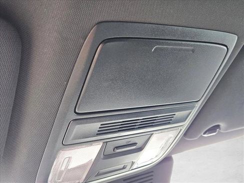 Used 2018 Honda Accord Sport image 11