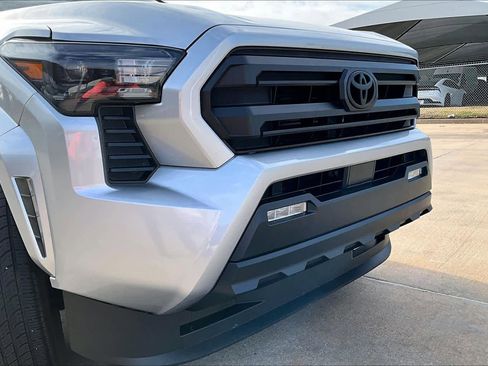 Used 2024 Toyota Tacoma SR5 image 28