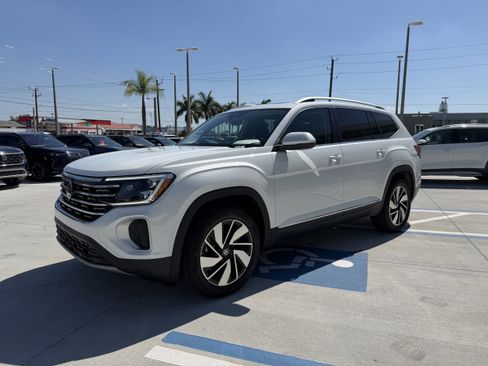 New 2026 Volkswagen Atlas SEL image 7