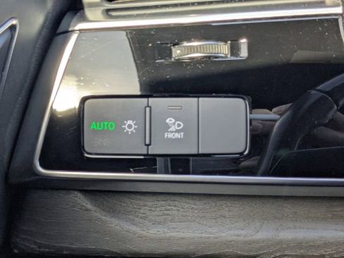 Used 2019 Audi Q8 Premium w/ Convenience Package image 24