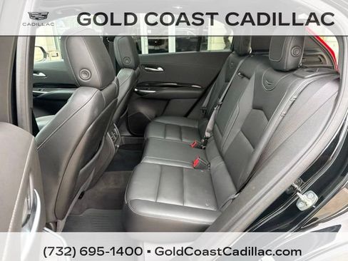 Used 2024 Cadillac XT4 Luxury w/ Cold Weather Package AWD/4WD image 15