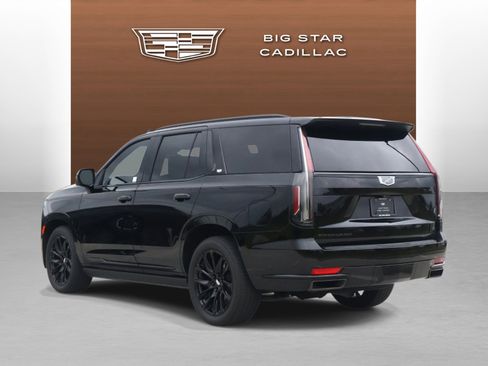 Used 2024 Cadillac Escalade Sport Platinum w/ LPO, ONYX Package AWD/4WD image 3