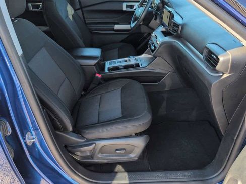 Used 2022 Ford Explorer XLT image 13