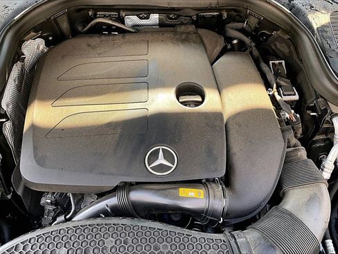 Certified 2022 Mercedes-Benz GLC 300 4MATIC image 33