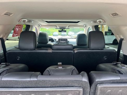 Certified 2025 Nissan Pathfinder Platinum w/ Cargo Package AWD/4WD image 14