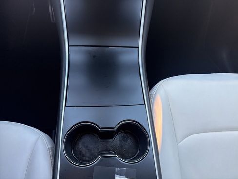 Used 2021 Tesla Model Y Performance image 20