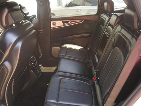 Used 2016 Lincoln MKX Reserve w/ Luxury Package AWD/4WD image 20