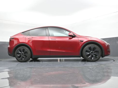 Used 2025 Tesla Model Y Long Range image 31