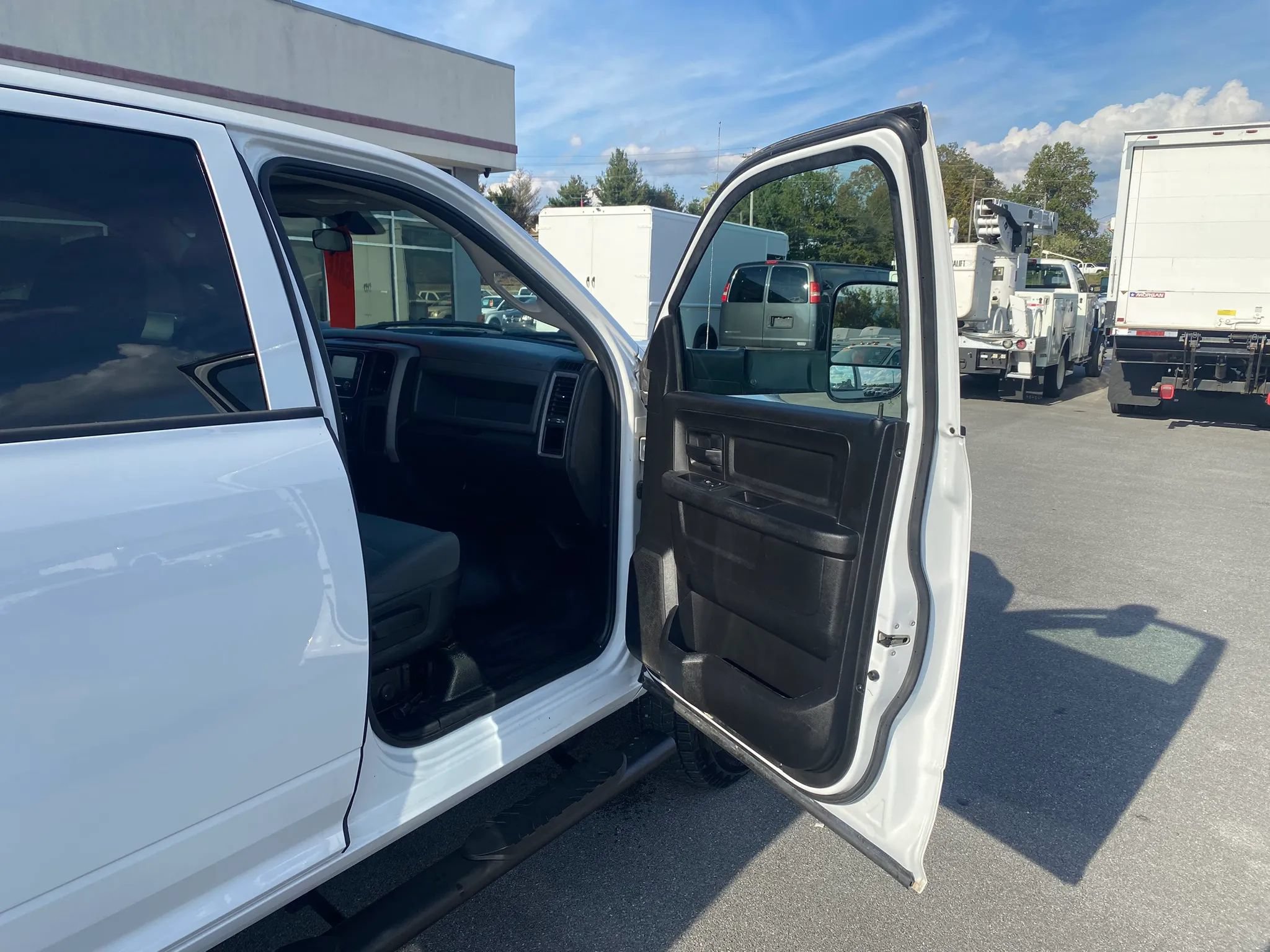 Used 2017 RAM 3500 Tradesman w/ Popular Equipment Group AWD/4WD image 19