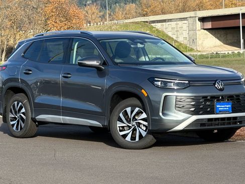 New 2026 Volkswagen Tiguan S AWD/4WD image 1