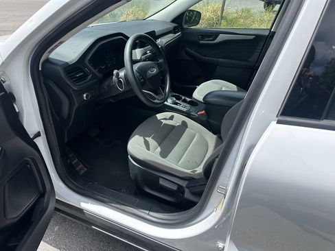 Used 2022 Ford Escape S AWD/4WD image 2