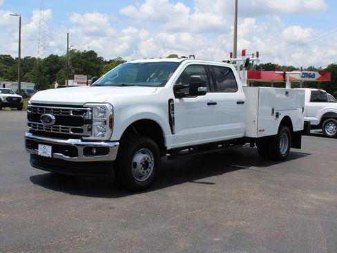 Used 2025 Ford F350 XLT AWD/4WD image 10
