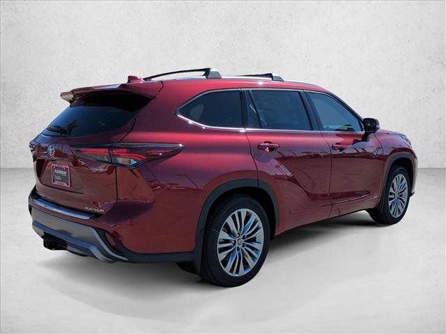 New 2026 Toyota Highlander Platinum AWD/4WD image 2