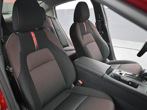 Certified 2026 Nissan Sentra SR w/ Floor Mat Package FWD image 29