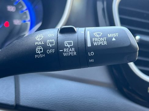 Used 2024 Chrysler Pacifica Touring-L FWD image 52