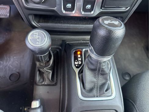 Used 2024 Jeep Wrangler Sport AWD/4WD image 14