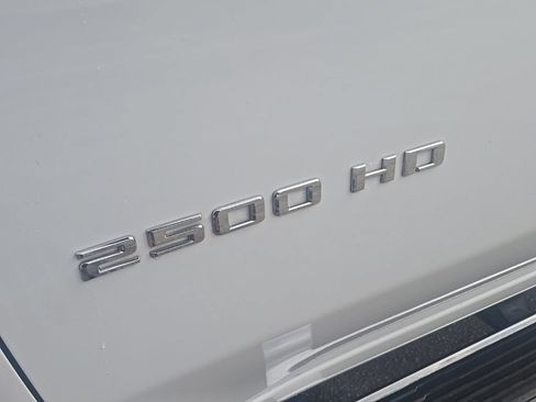 Used 2025 Chevrolet Silverado 2500 LT w/ Convenience Package AWD/4WD image 10