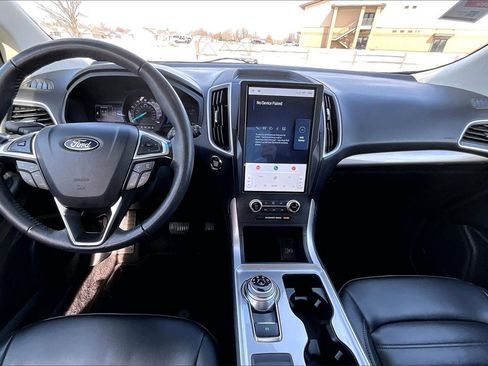 Used 2024 Ford Edge SEL image 13