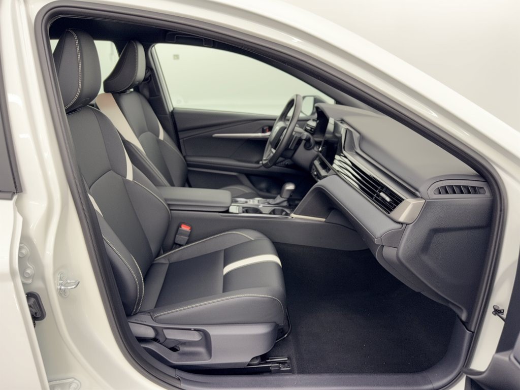 Used 2025 Toyota Camry SE w/ Convenience Package FWD image 30