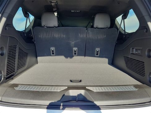 New 2026 GMC Yukon XL Denali w/ Denali Reserve Package image 20