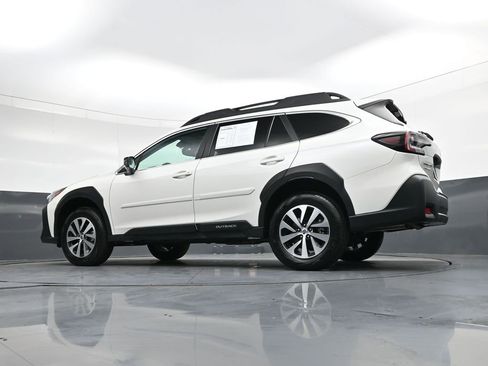 Used 2025 Subaru Outback Premium w/ Popular Package #1 image 39