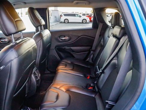 Certified 2021 Jeep Cherokee Latitude Plus image 18