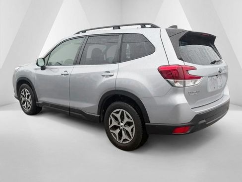 Used 2024 Subaru Forester Premium AWD/4WD image 5