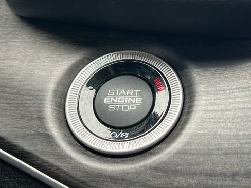 Used 2022 Jeep Grand Cherokee Limited 4xe w/ Luxury Tech Group II image 33