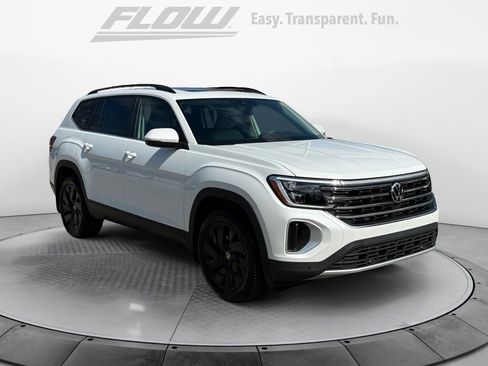 New 2026 Volkswagen Atlas SE image 1