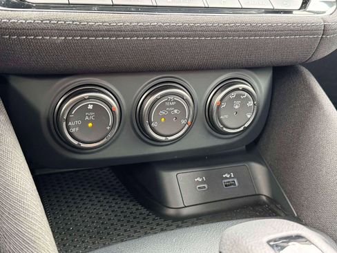 Certified 2025 Nissan Z Sport w/ Floor Mat Package image 27