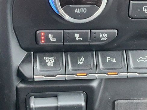 Used 2021 GMC Sierra 2500 AT4 w/ AT4 Premium Plus Package image 27