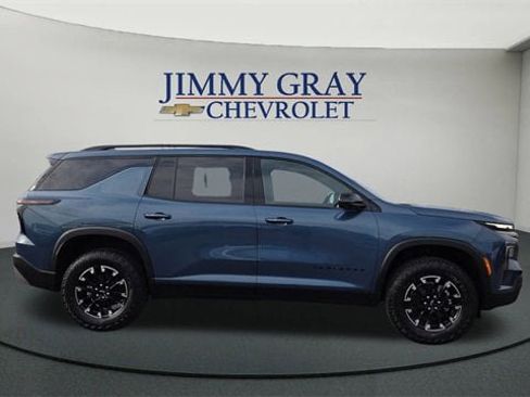 New 2026 Chevrolet Traverse Z71 w/ Driver Confidence Package image 2