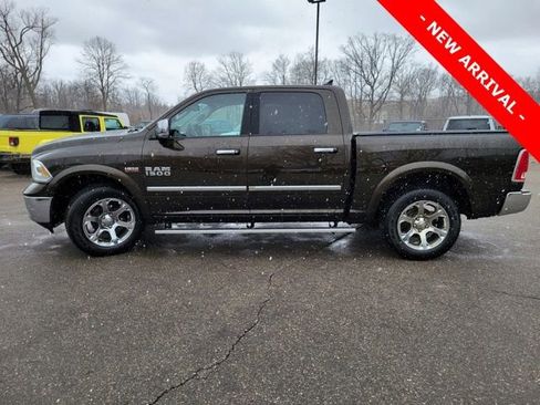 Used 2014 RAM 1500 Laramie w/ Convenience Group image 6