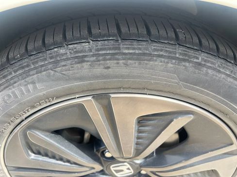 Used 2018 Honda Civic EX image 5