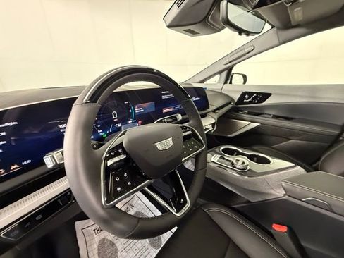 New 2026 Cadillac Optiq Sport 2 w/ LPO, Floor Liner Package AWD/4WD image 6