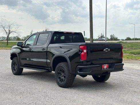 New 2026 Chevrolet Silverado 1500 ZR2 AWD/4WD image 3