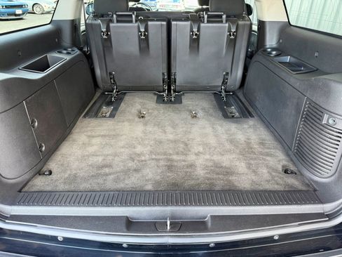 Used 2010 Chevrolet Suburban LS w/ Interior Plus Package image 6