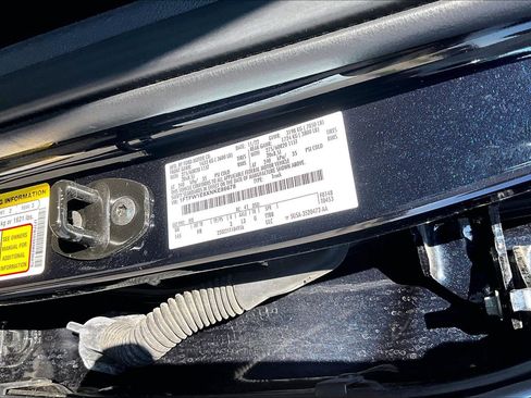 Used 2022 Ford F150 Lariat w/ Equipment Group 502A High AWD/4WD image 5