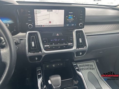 Used 2023 Kia Sorento SX image 14