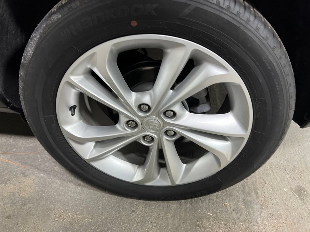 Used 2023 Buick Encore GX Preferred w/ Cold Weather Comfort Package FWD image 37