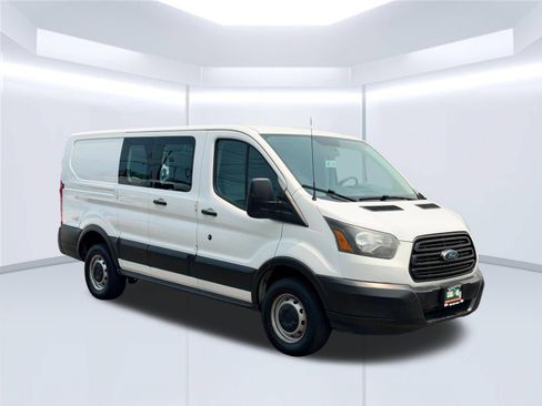 Used 2015 Ford Transit 250 130 Low Roof RWD image 3