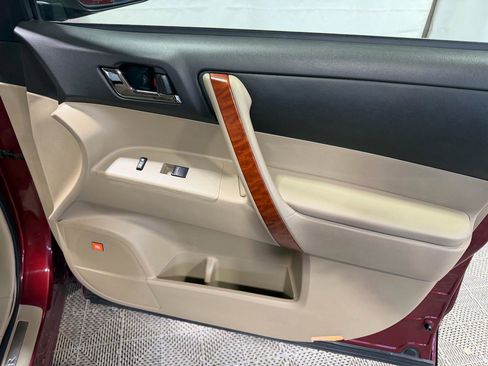 Used 2009 Toyota Highlander Limited AWD/4WD image 14