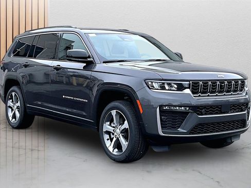 New 2026 Jeep Grand Cherokee L Limited w/ Luxury Tech Group II AWD/4WD image 2