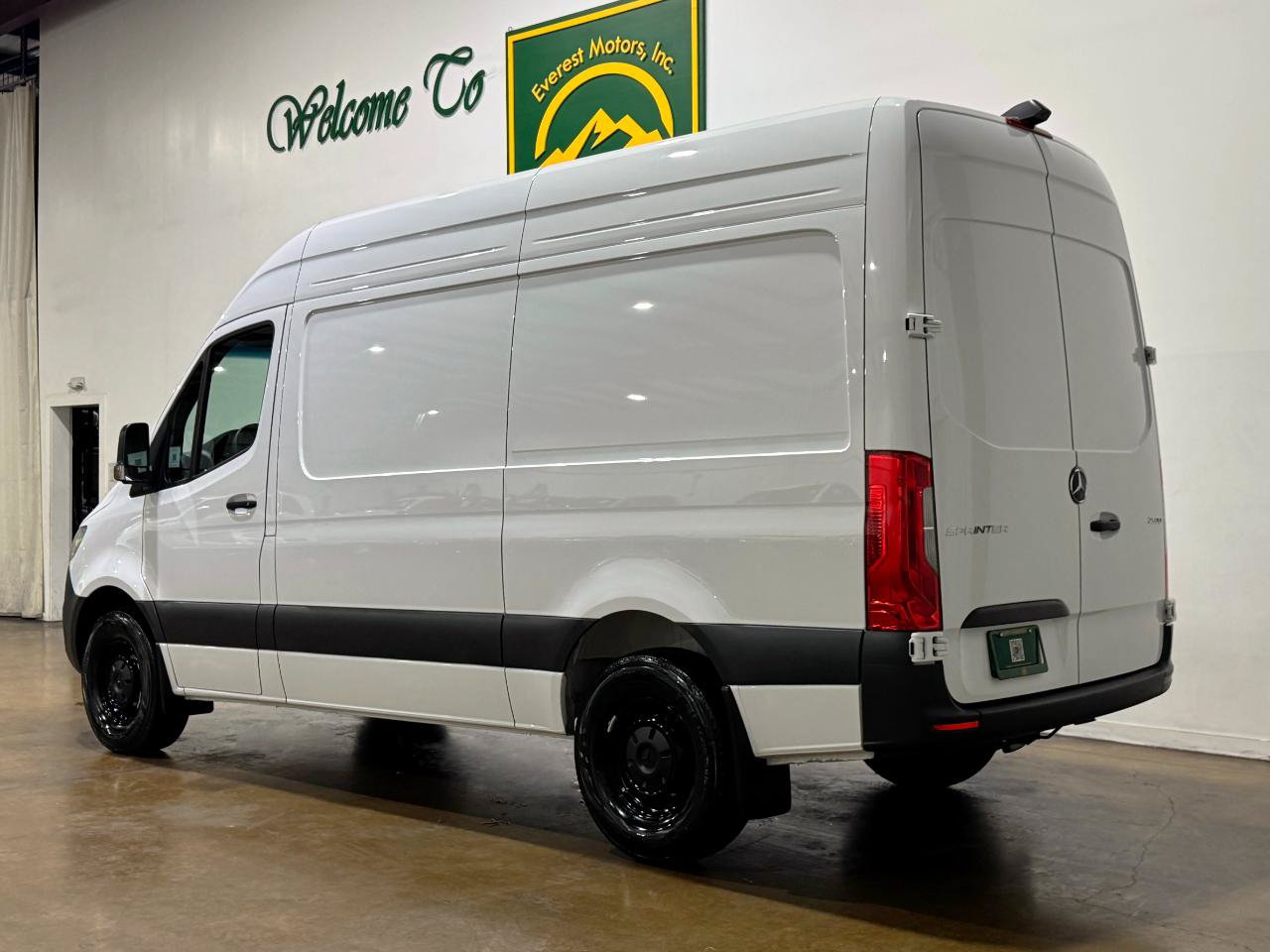 Used 2026 Mercedes-Benz Sprinter 2500 image 5