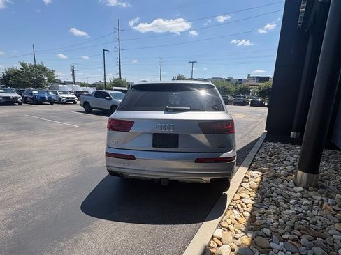Used 2018 Audi Q7 3.0T Prestige AWD/4WD image 7