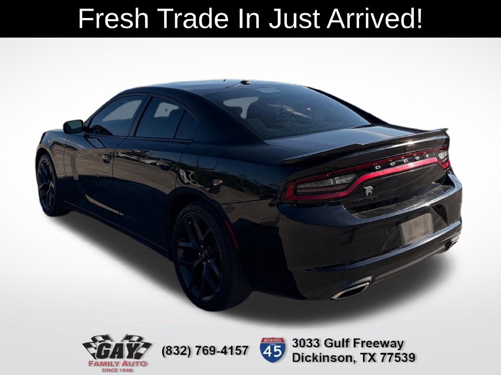 Used 2019 Dodge Charger SXT w/ Blacktop Package RWD image 7