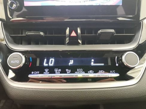 Used 2026 Toyota Corolla SE FWD image 54