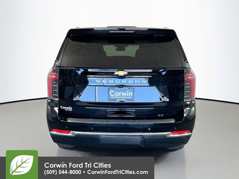 Used 2025 Chevrolet Suburban LT AWD/4WD image 14